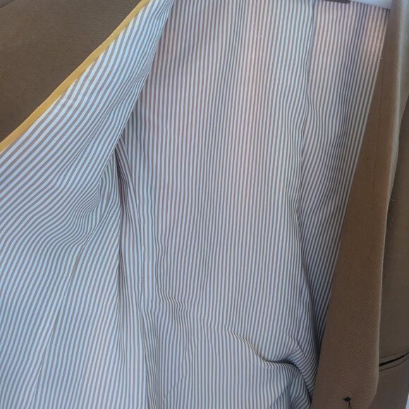 Blazer - Picture 5 of 6